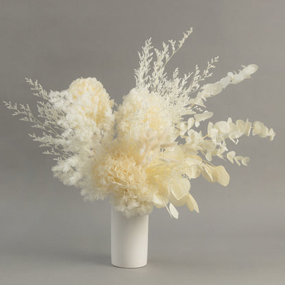 Preserved flower arrangement